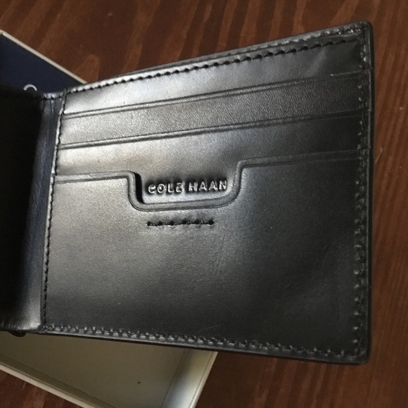 Cole  Haan Men’s Wallet - Picture 6 of 9